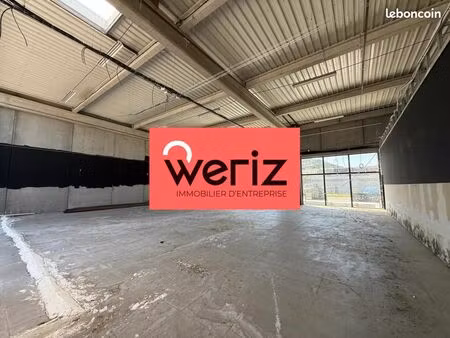local industriel 600 m²