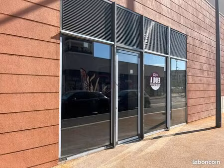 local 100 m² aix-en-provence