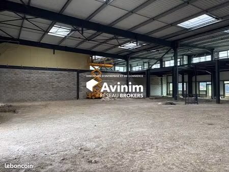 local 942 m² marignane