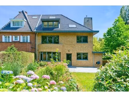 maison à louer à avenue du manoir 17 uccle (vbd82372)