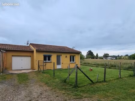 maison t3 jumelée à louer à st martin de sescas 33