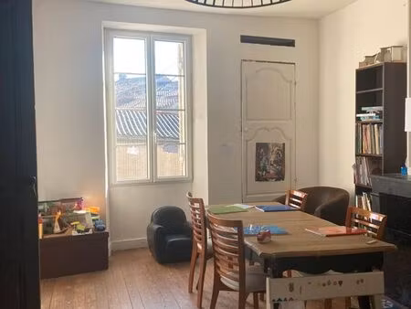 studios à équiper dans maison de maîtres