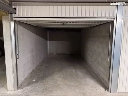 garage box à louer quartier la parade 13090