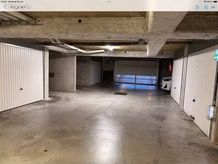 location place de parking