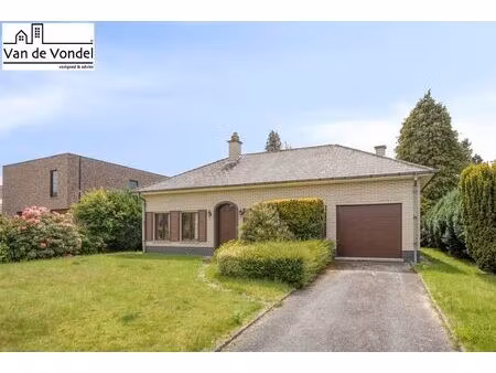 bungalow à vendre à kapittelstraat 35 baardegem (rbw04186)