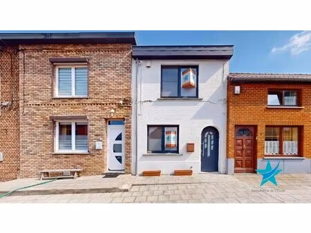 maison à vendre à rue du vingt-deux aoÛt 18 carnières (vbe27685)
