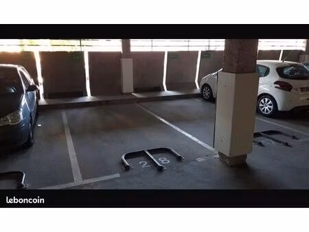 place de parking hyper centre