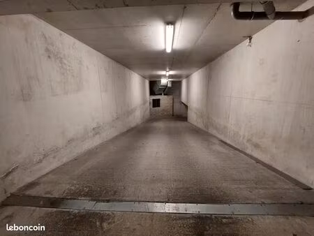 parking 12 m² marseille