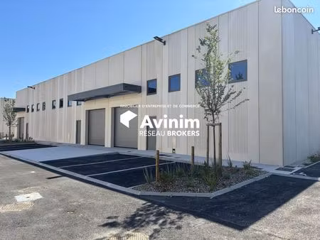 local 604 m² les pennes-mirabeau