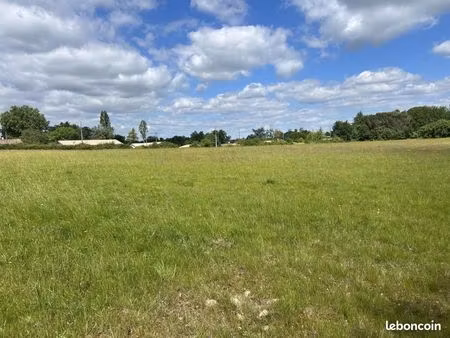 terrain 580 m² le pout