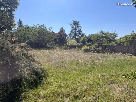 terrain 1 094 m² vensac