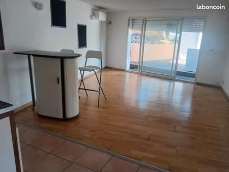 studio le rove terrasse parking très calme