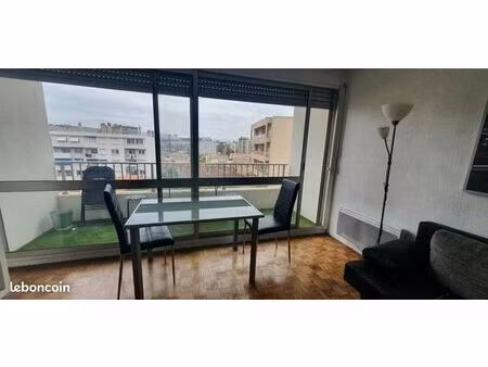 studio 1 pièce 28 m²