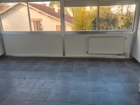 a pessac  ce charmant t2 en 1 er étage