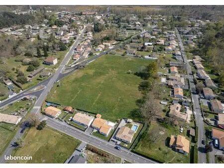 terrain 640 m² saint magne