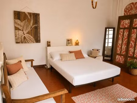 arles centre – grand t2 meublé 64 m² lumineux – idéal étudiant