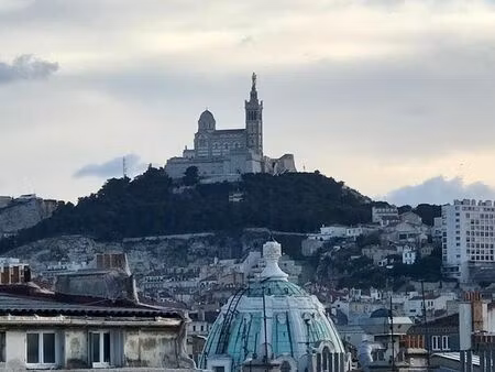 marseille 1er – cours saint-louis appartement meublé 110 m² – 2 chambres – dernier étage a