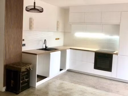 appartement t3 rénové a cassis  proche du centre