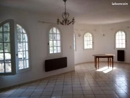 loue appartement haut de villa