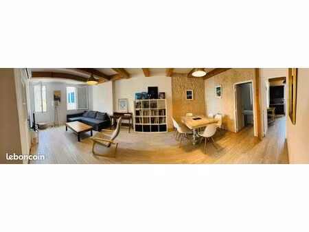duplex 85 m2 - 3 ch - 2 sdb - proche vieux port - vue mer - clim réversible