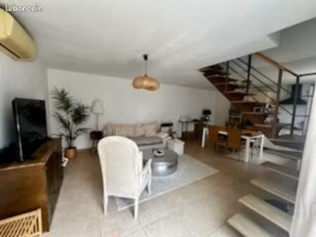 meyreuil t3 duplex meublé