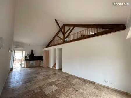 à louer – logement de caractère 120 m² avec extérieur boisviel sud – proche port saint lou