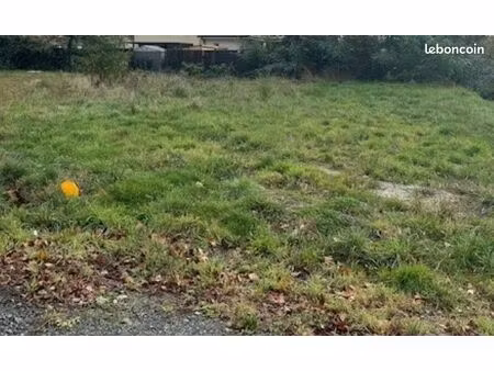 terrain 415 m² salles