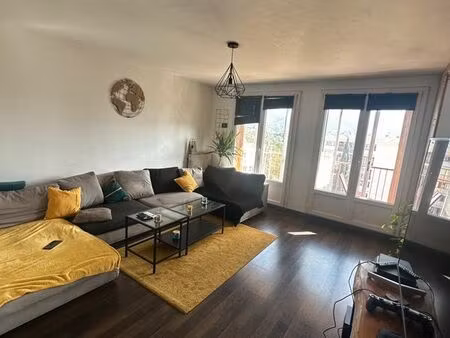 grand t3 lumineux de 74 m² – résidence calme sécurisée – aubagne les passons