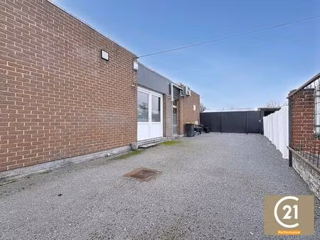 surface commerciale à vendre à naast (vbe27903)