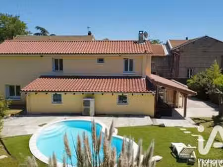 vente maison piscine à mornand-en-forez (42600) : à vendre piscine / 132m² mornand-en-fore