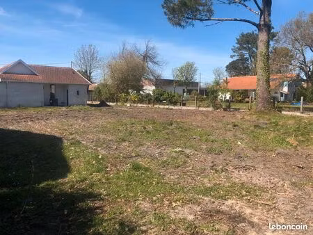terrain centre lanton 520m2