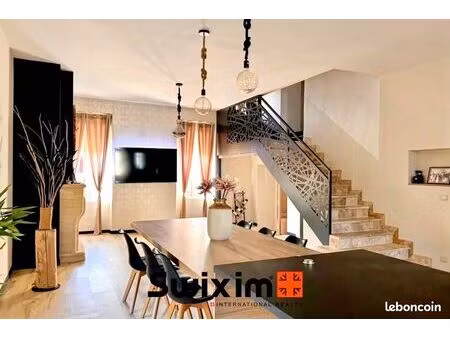 maison 8 pièces 231 m²