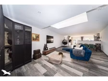 maison 5 pièces 151 m²