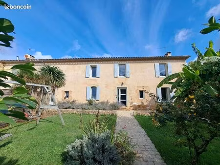 propriété 7 pièces 215 m²