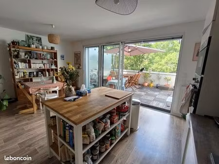 appartement - 4 pièces- 81m2 - quartier mairie/ place du 14 juillet