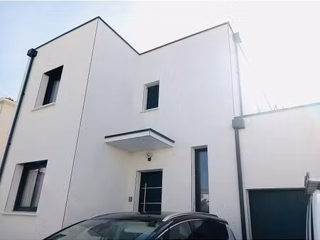 villa 5 pièces 120 m²