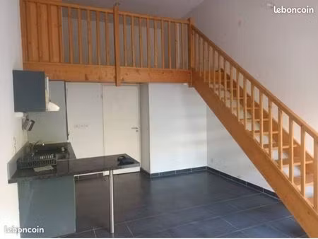 loue f1 duplex 41m2 castelnau le lez 700e cc