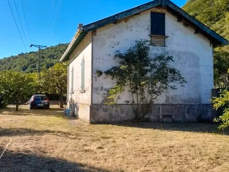 maison/terrain de loisirs