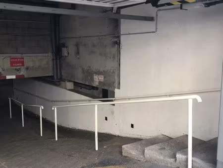 garage ferme tres proche gare centre historique