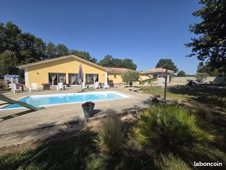 maison 7 pièces 270 m²