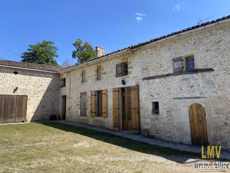 maison 7 pièces 250 m²