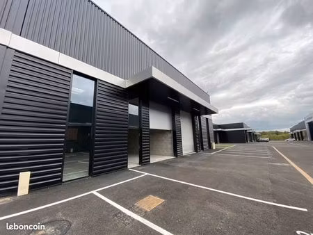 local d'activité 178 m²