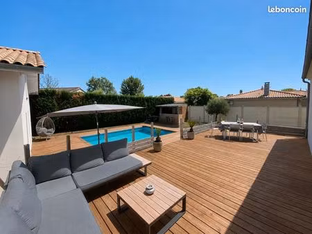 izon – maison familiale rénovée 150 m² | piscine  pool house et terrain de 800 m²