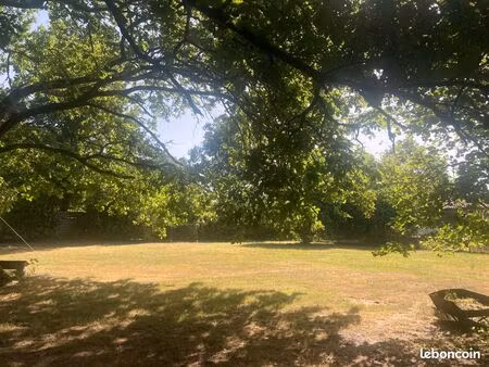 terrain constructible à salaunes – 1 478 m²