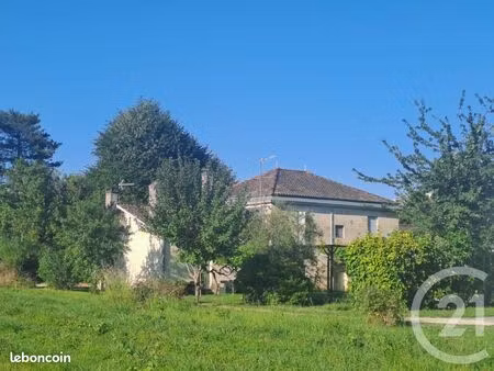 maison 9 pièces 228 m²