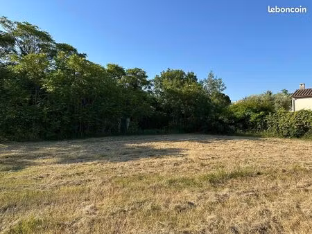 terrain 399m² viabilisé – libre constructeur – hors lotissement