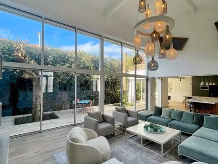 maison 211 m2 barrière de pessac