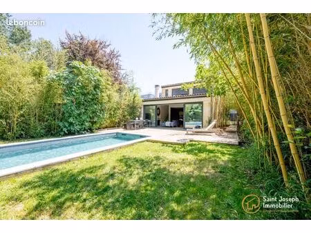 maison 6 pièces 145 m²
