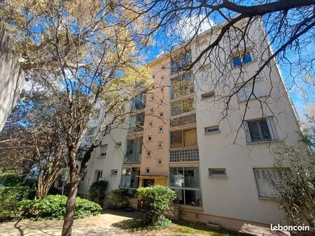 bel appartement dans un écrin de verdure