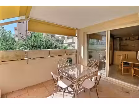 appartement hyères 3 pièces - garage- terrasse